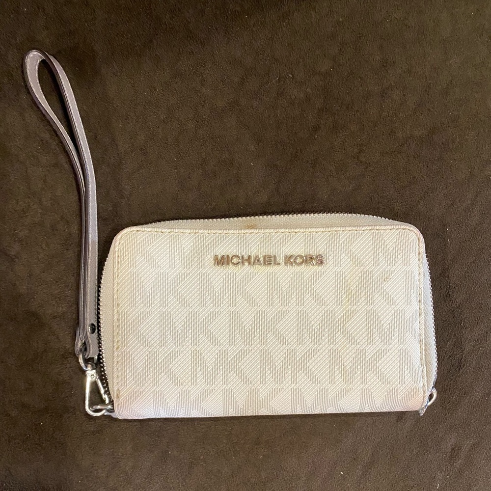 Michael Kors Multifunction Wallet- small